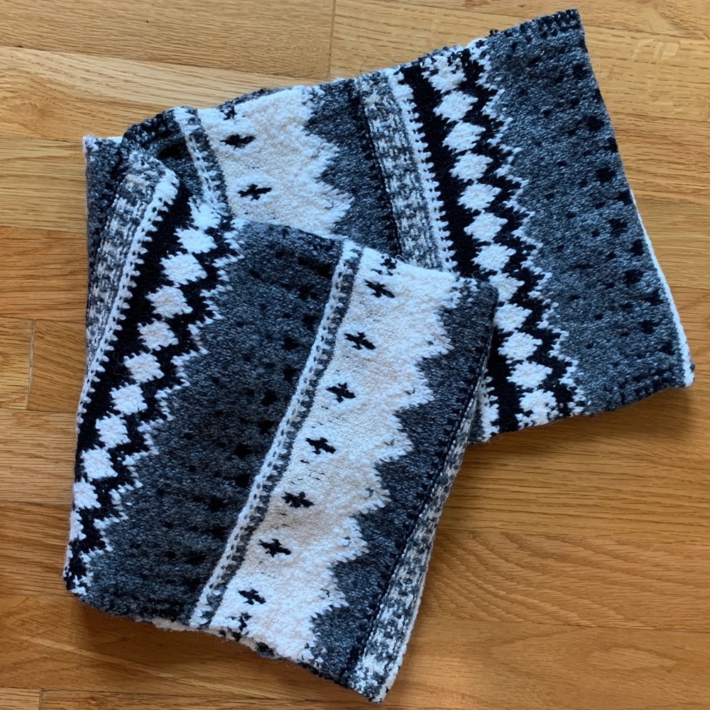 Ae Soft, Patterned Scarf - image 2